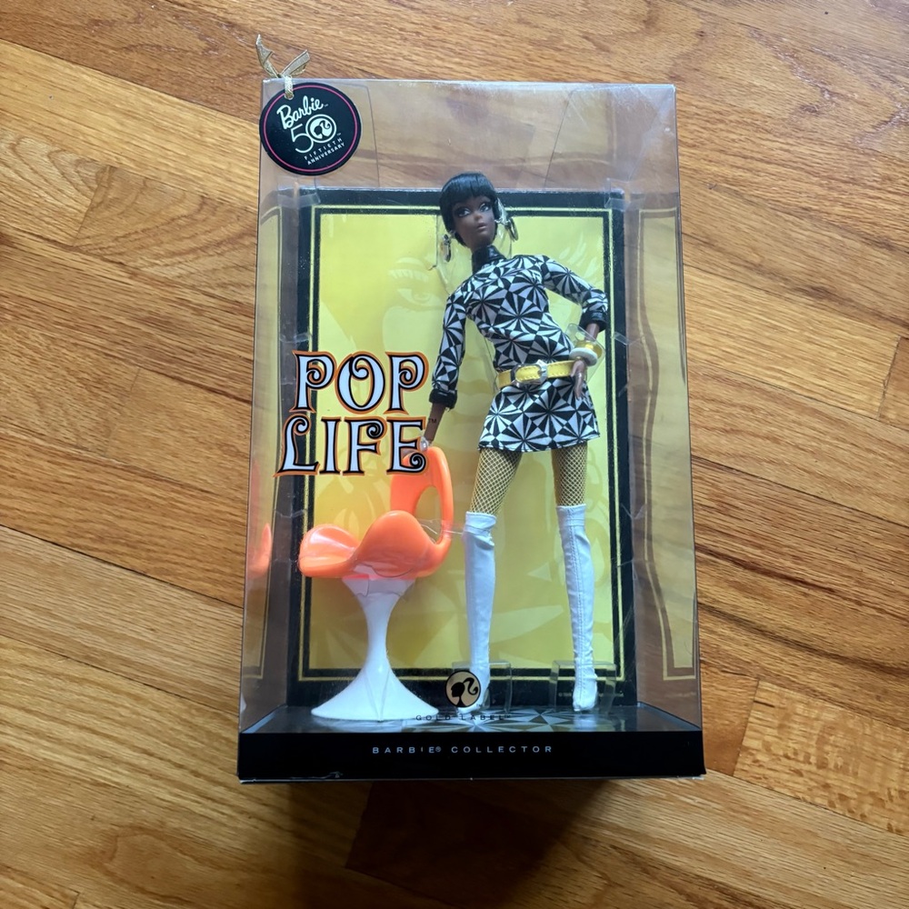 BARBIE Gold Label Collector Pop Life Yellow Doll